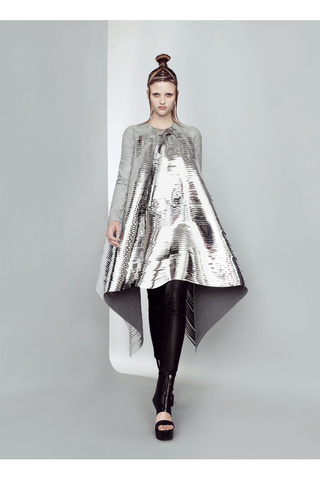 gareth_pugh___pasarela_120244324_320x480