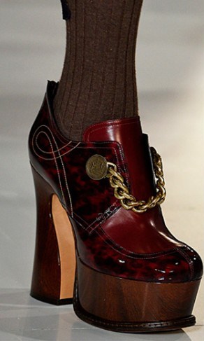100316-sapatos-montagem-margiela-590x487