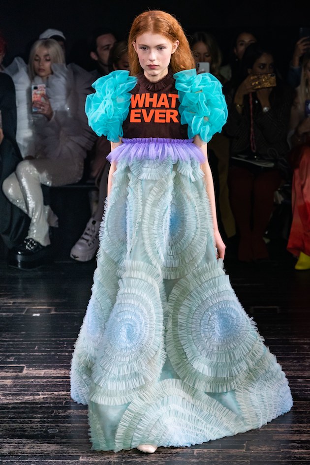wtf-desfile-viktor-e-rolf-design-ironia-moda-ss-2019 (7)