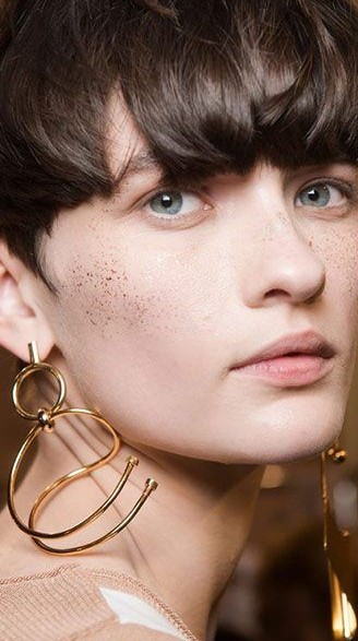 brincos-grandes-e-descombinados-trend-alert (10)