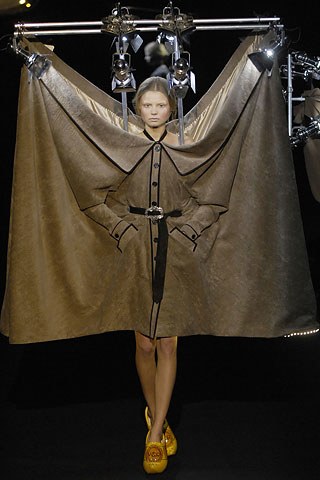 wtf-weird-fashion-design-viktor-&amp;-rolf (1)