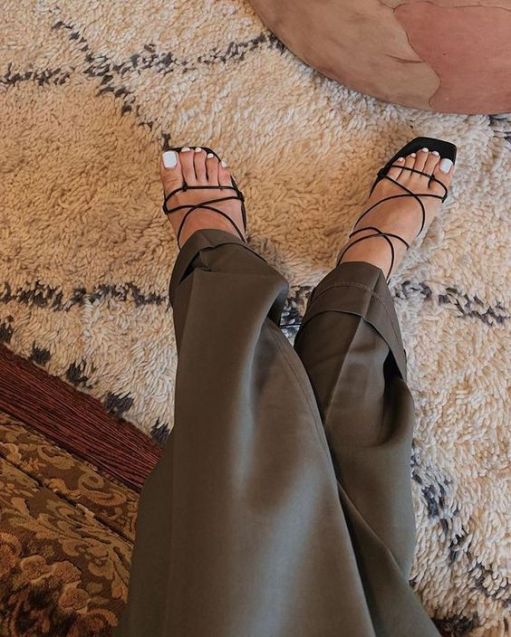 sandália-tendência-verão-2020-naked-heels-sandals (18)