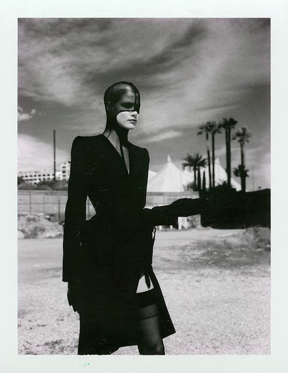 helmut-newton-polaroids (1)