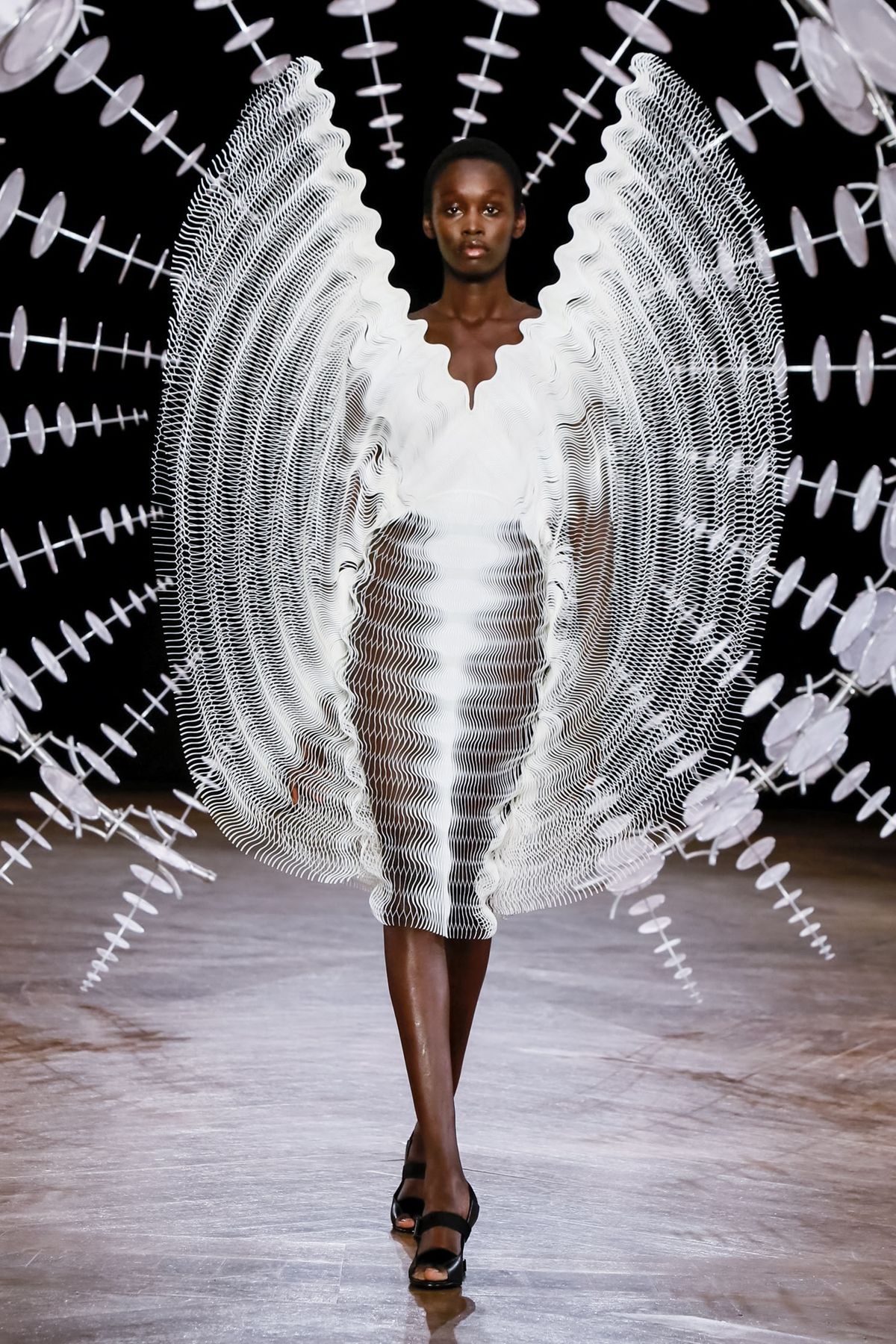iris-van-herpen-inverno-2020-1