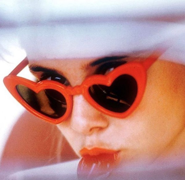 3 looks com: body off shoulder vermelho, pra&nbsp;amar!