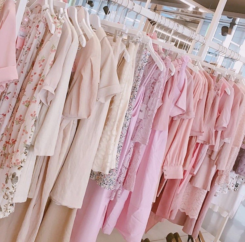 3 looks com: saia floral pink, a cara do&nbsp;verão!