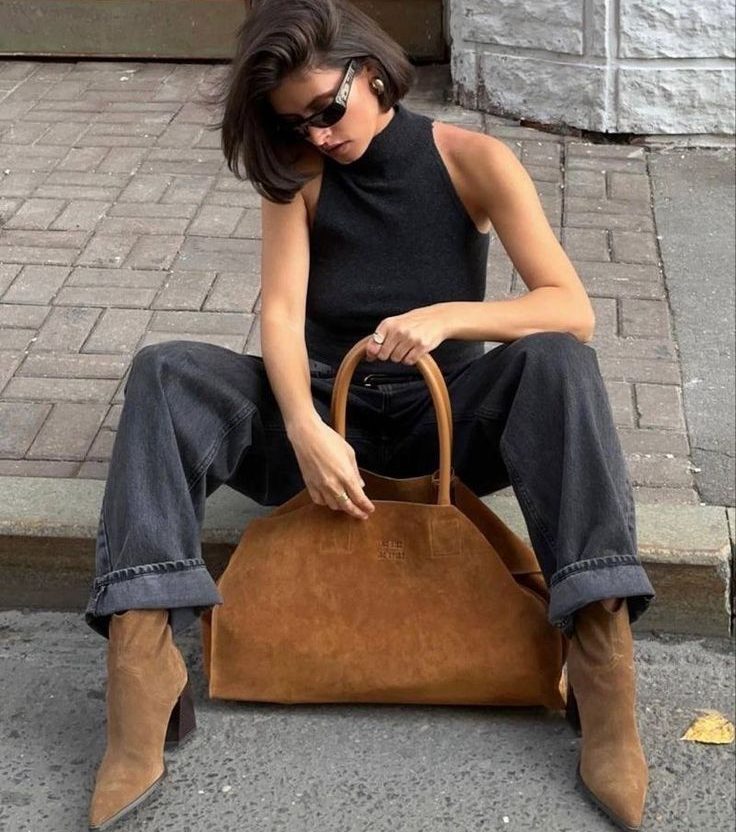 bolsa de camurça é a queridinha da&nbsp;vez